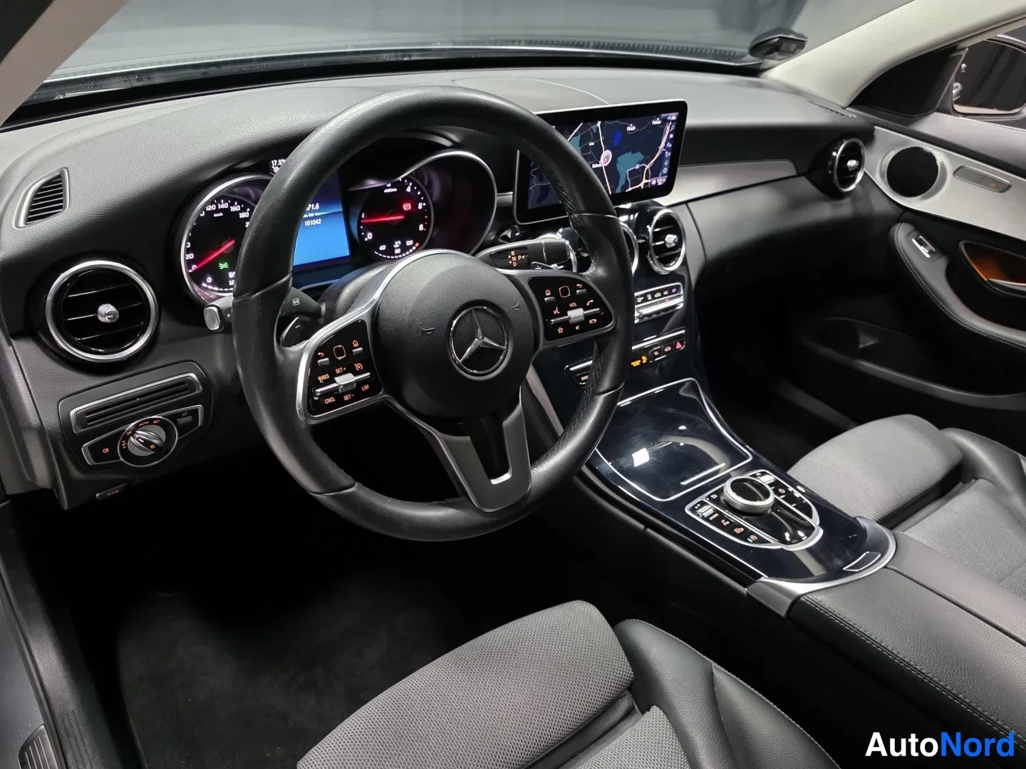Grey Mercedes-Benz C 2019, photo 10