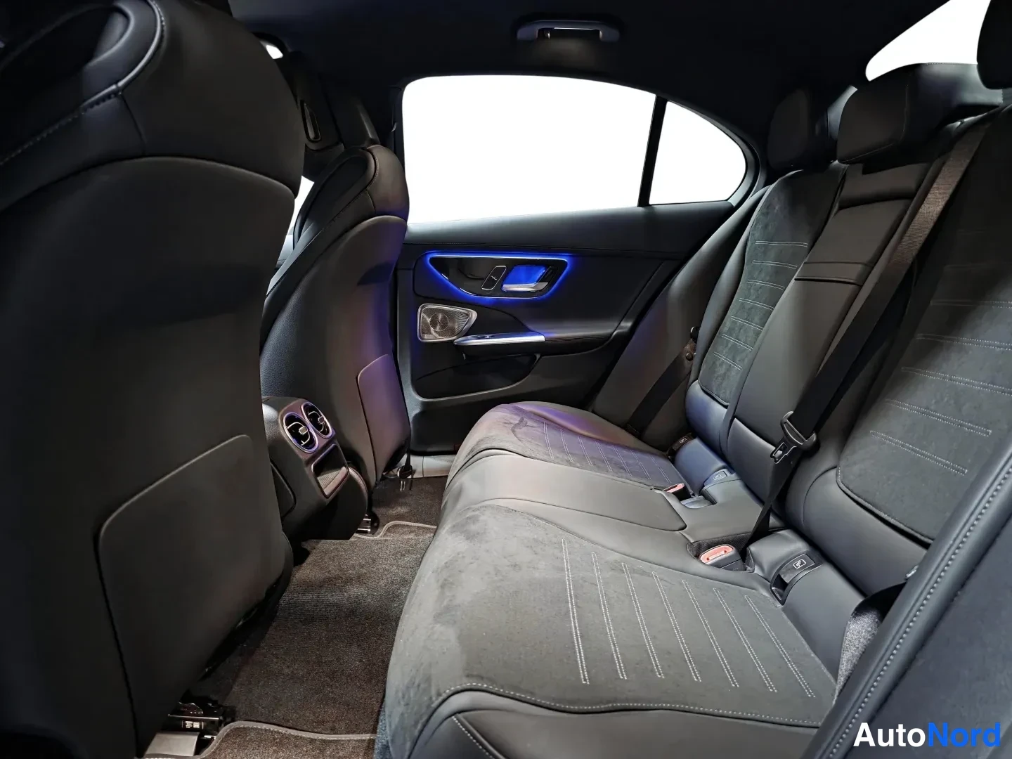 Grey Mercedes-Benz C 2023, photo 10