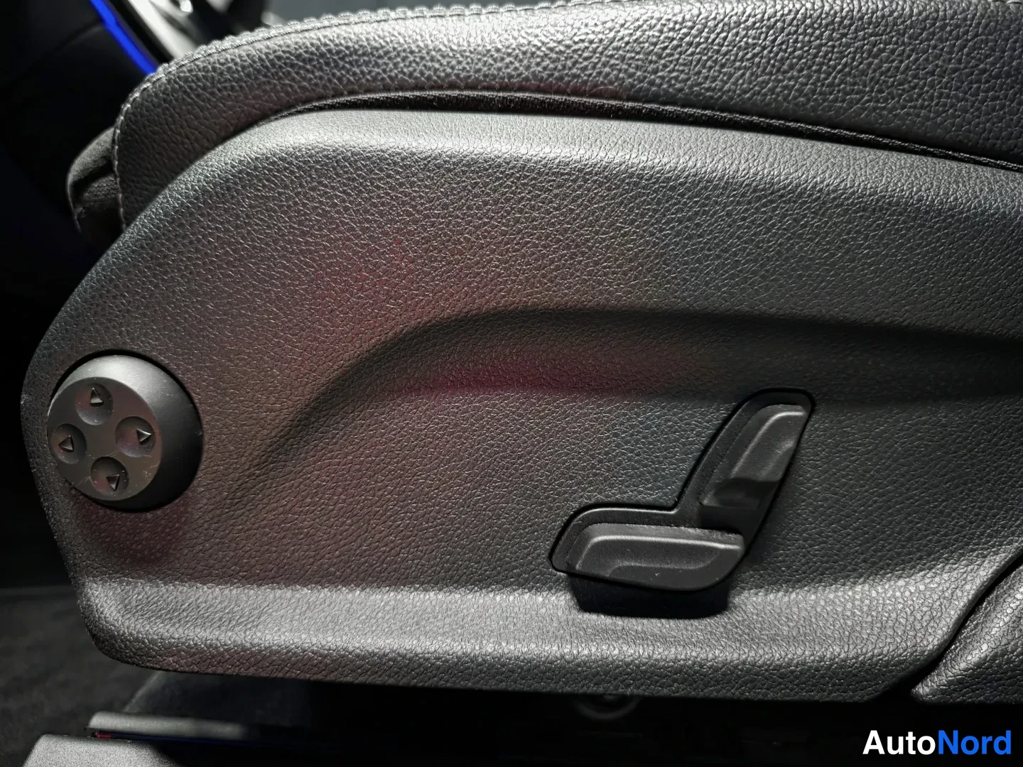 Grey Mercedes-Benz GLC 2022, photo 16
