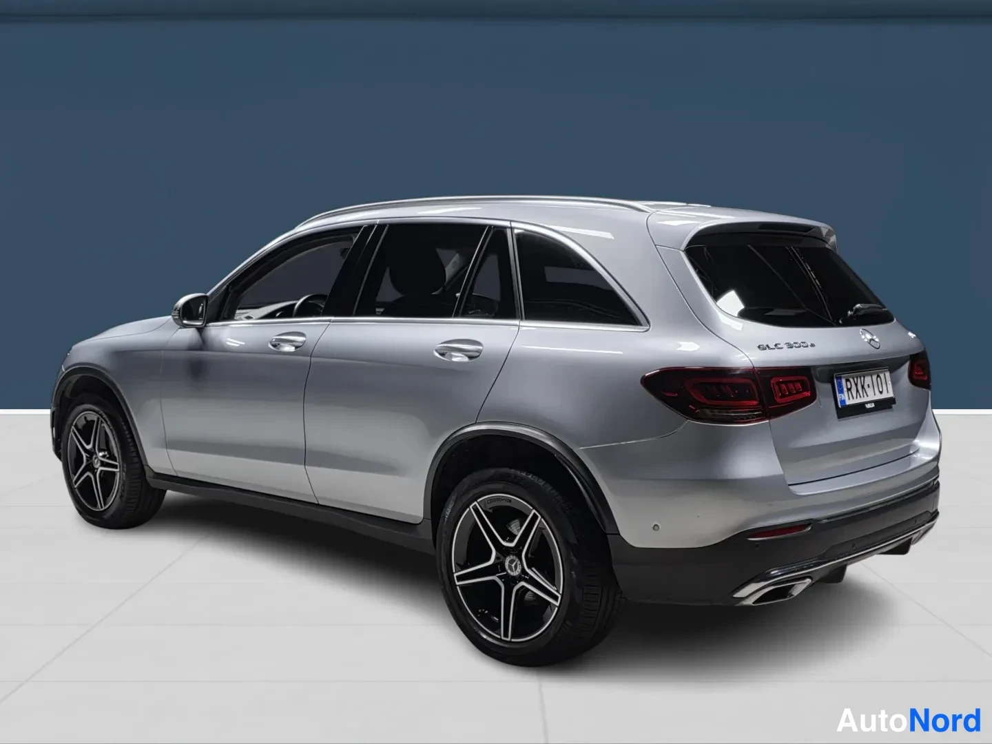 Grey Mercedes-Benz GLC 2022, rear three-quarter, photo 5