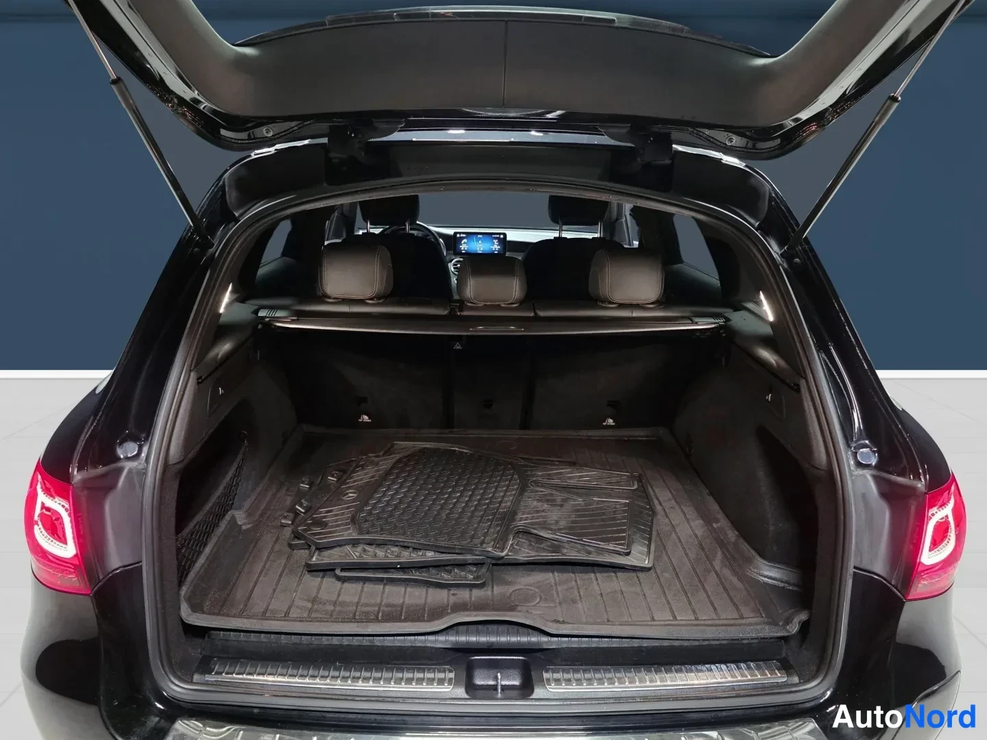 Black Mercedes-Benz GLC 2022, rear, photo 7