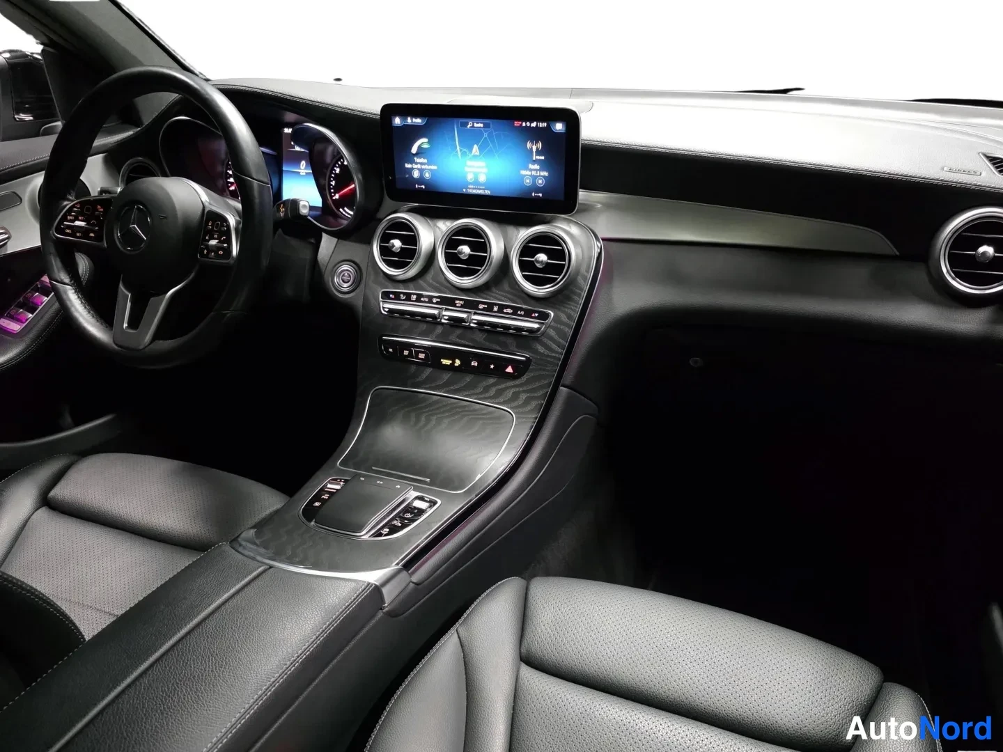 Black Mercedes-Benz GLC 2021, photo 7