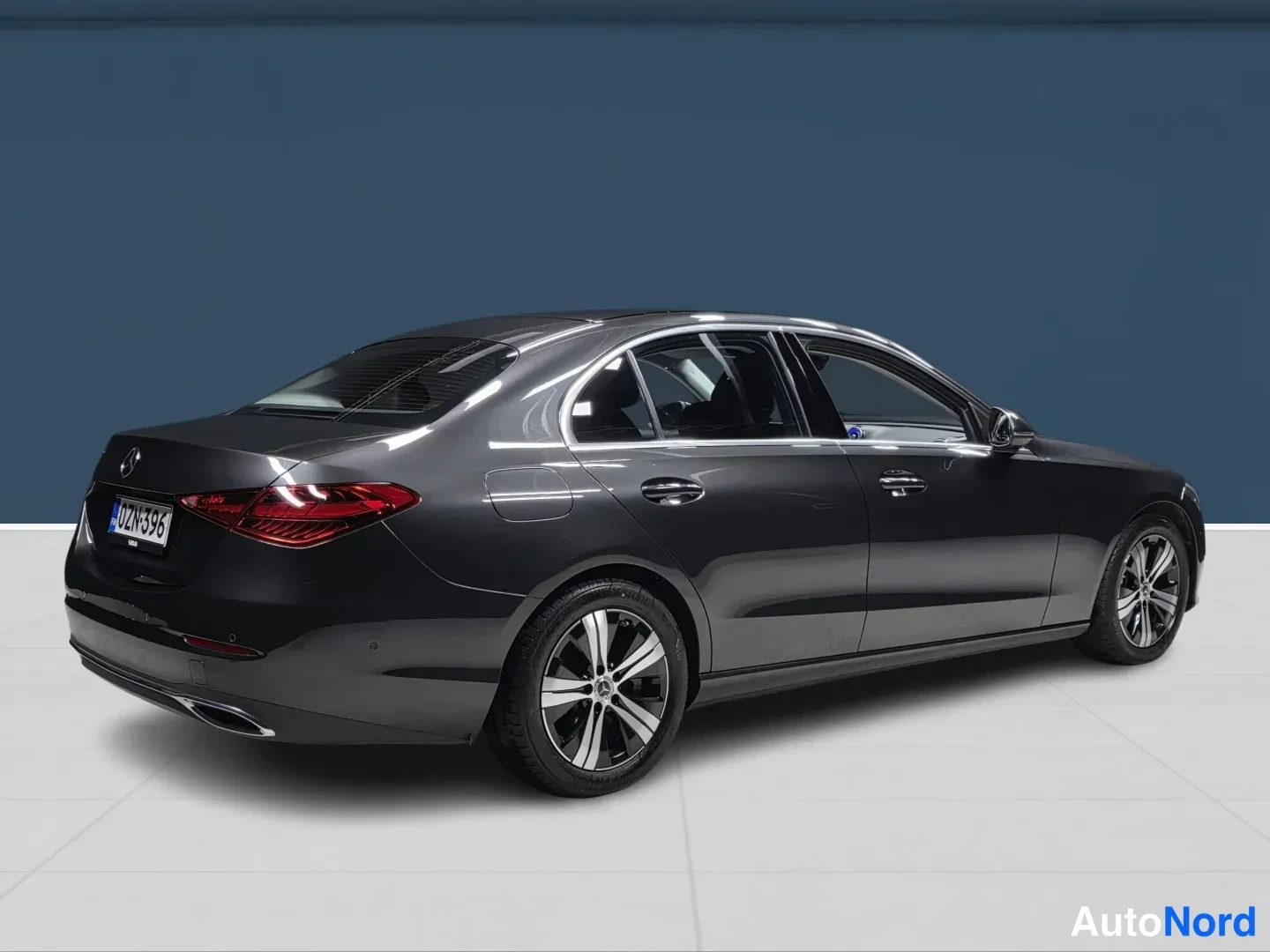 Grey Mercedes-Benz C 2023, rear three-quarter, photo 4