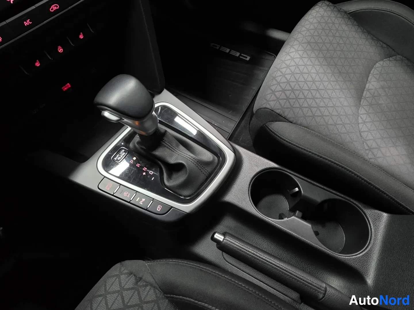 Grey KIA Ceed 2022, photo 16
