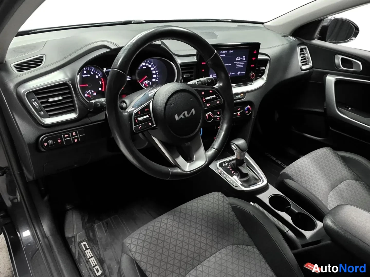 Grey KIA Ceed 2022, photo 11