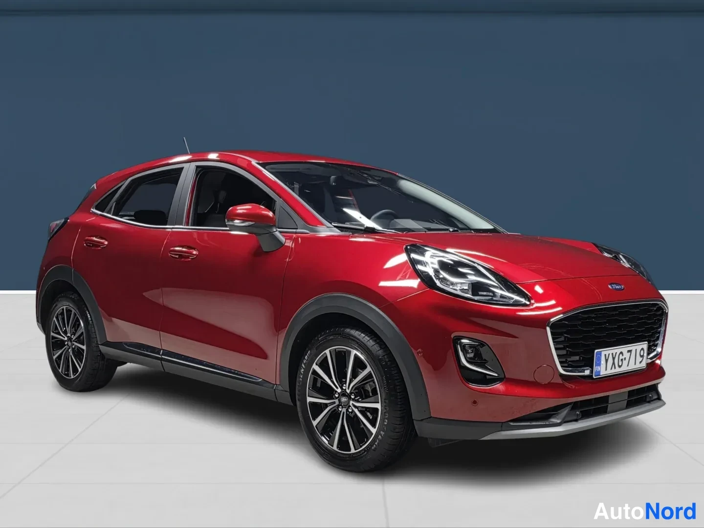 Red Ford Puma 2020, front three-quarter, nose to the right, photo 2