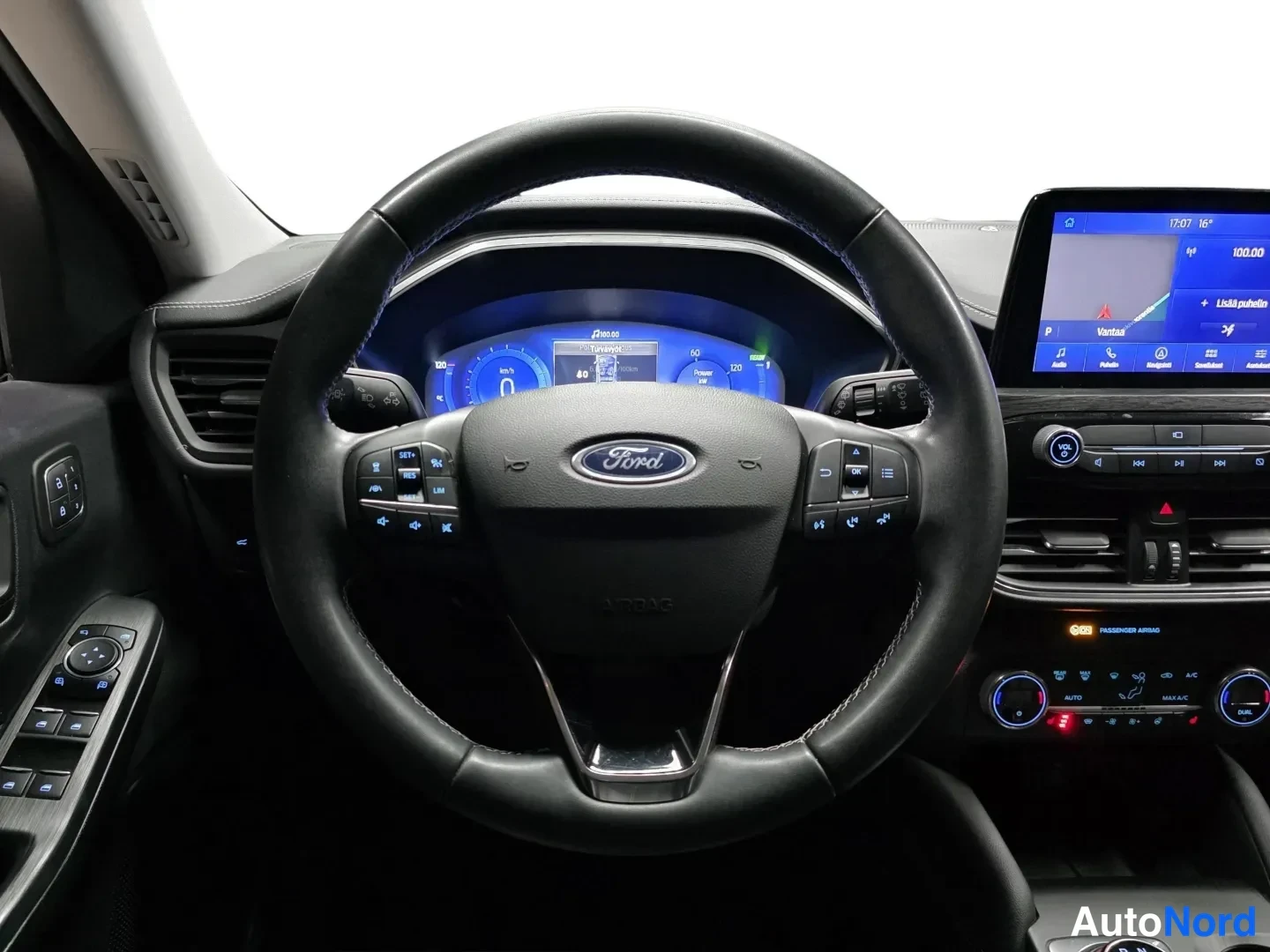 Red Ford Kuga 2022, photo 11