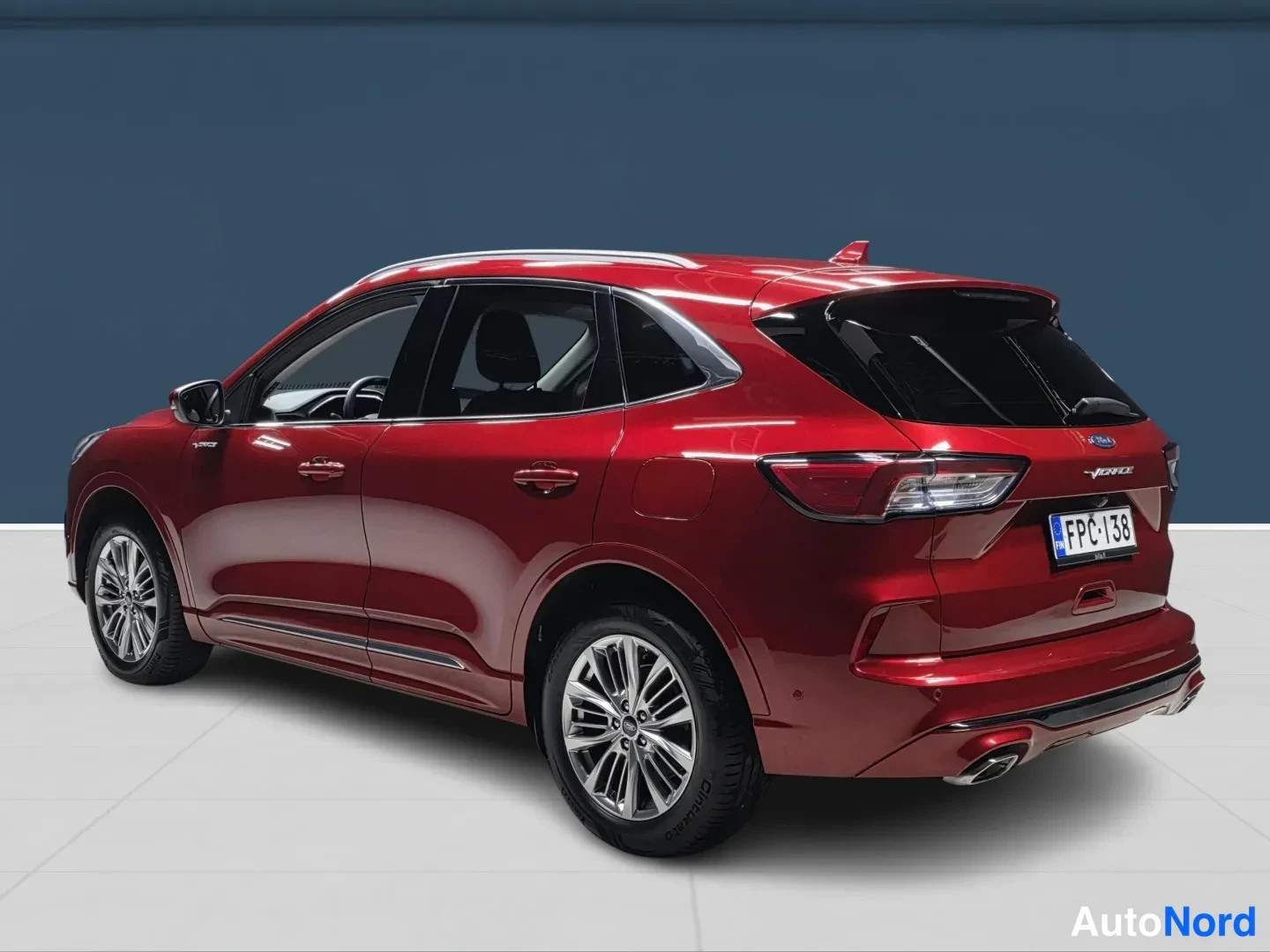 Red Ford Kuga 2022, rear three-quarter, photo 5