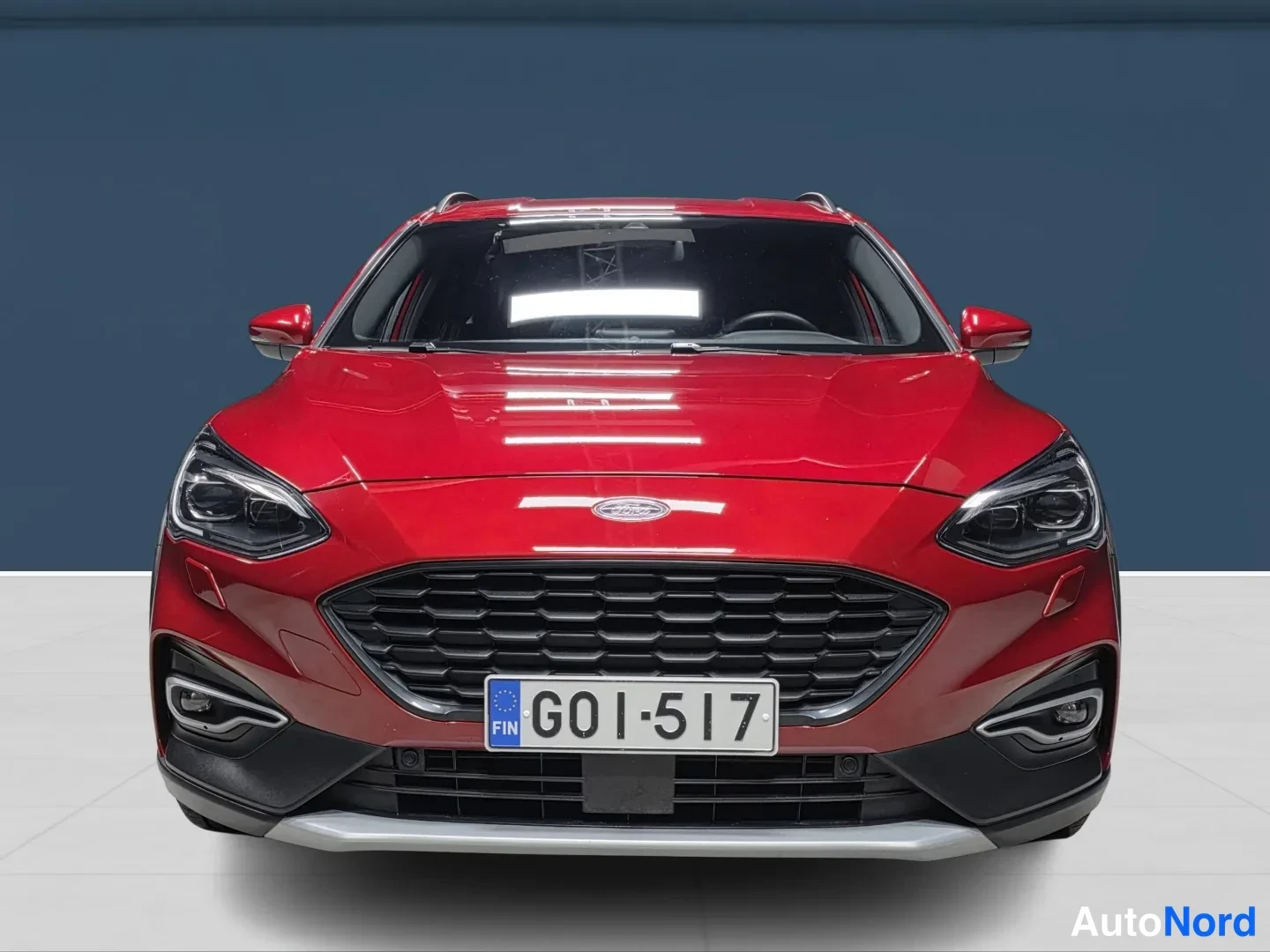 Red Ford Focus 2020, front, photo 3