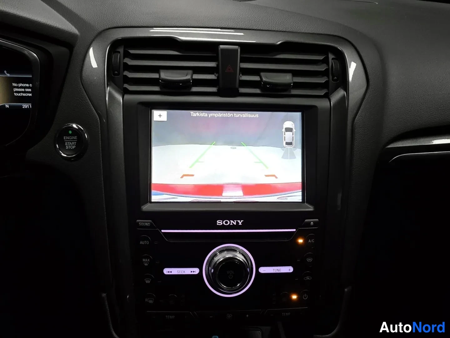 Red Ford Mondeo 2019, photo 14