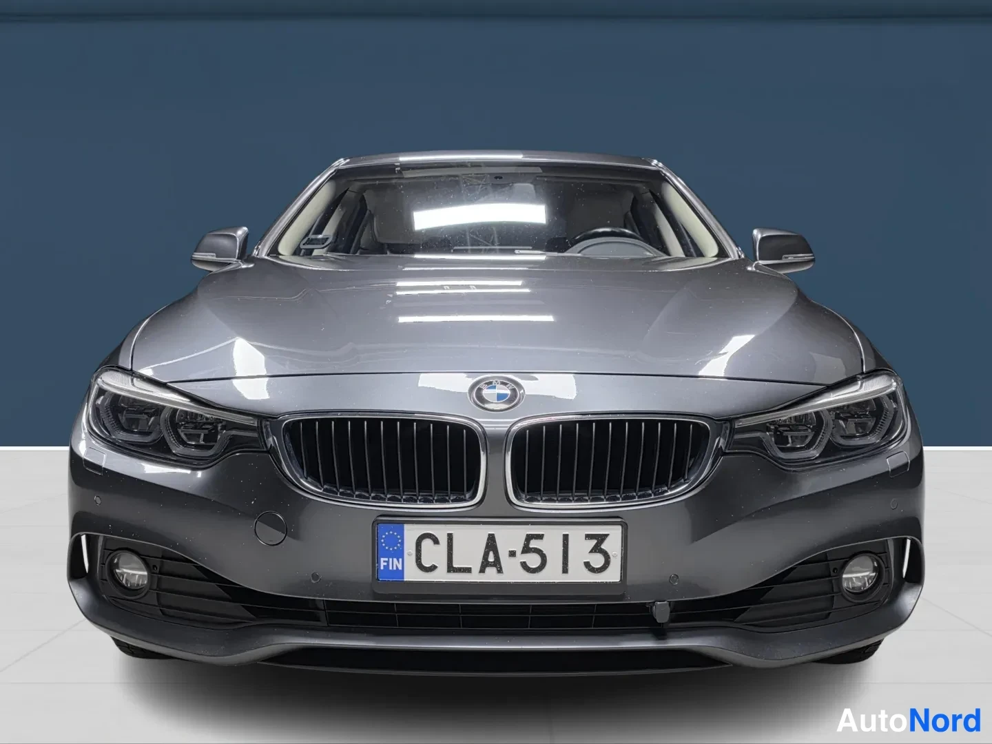 Harmaa BMW 420 2018, edestä, kuva 3