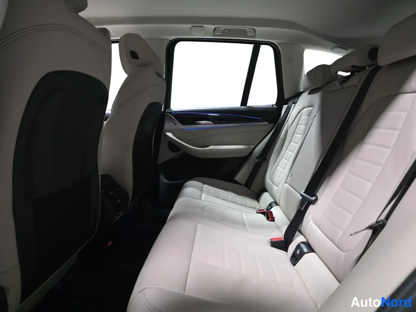 White BMW X3 2021, photo 11
