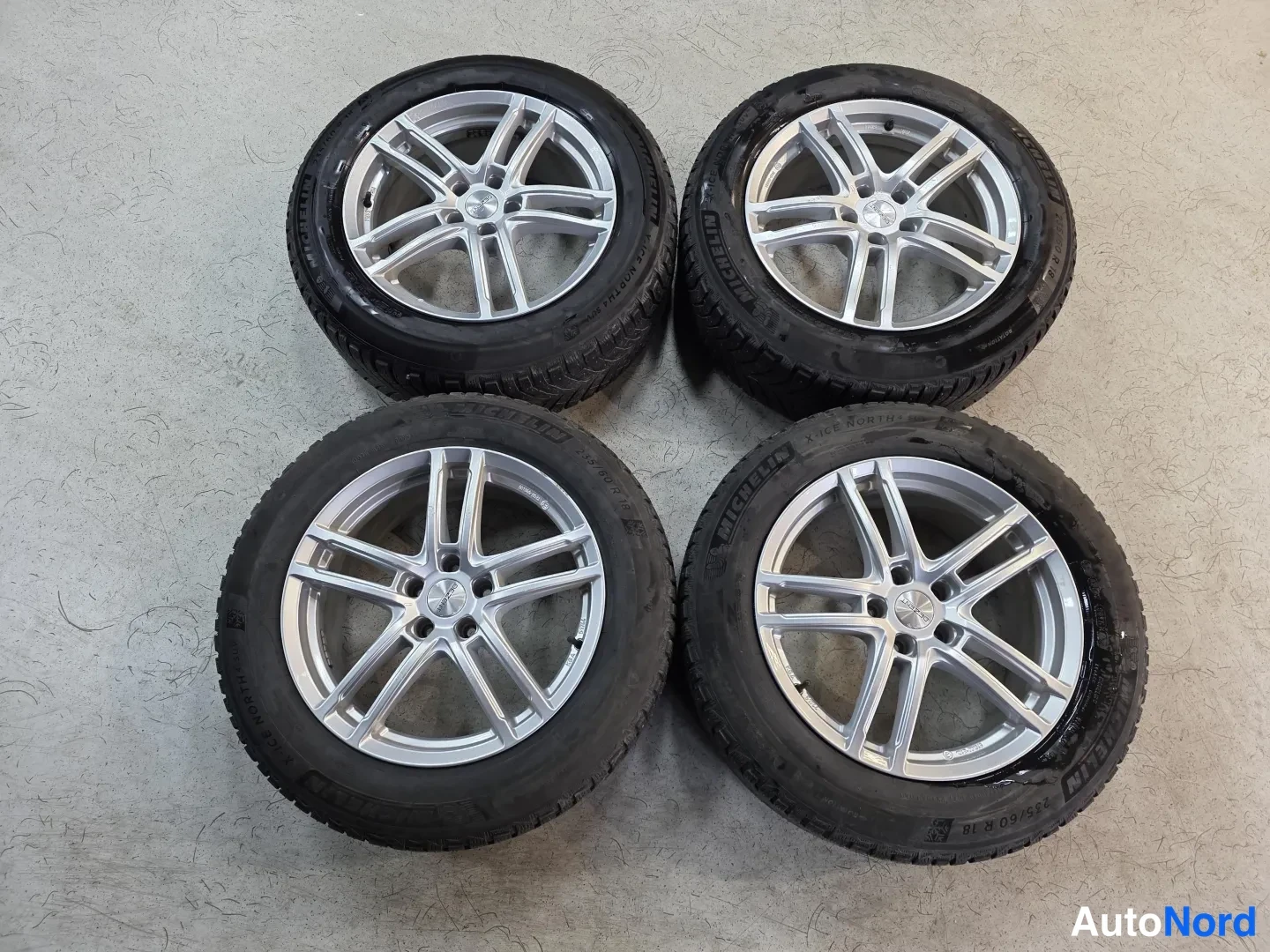 White Audi Q5 2020, photo 13