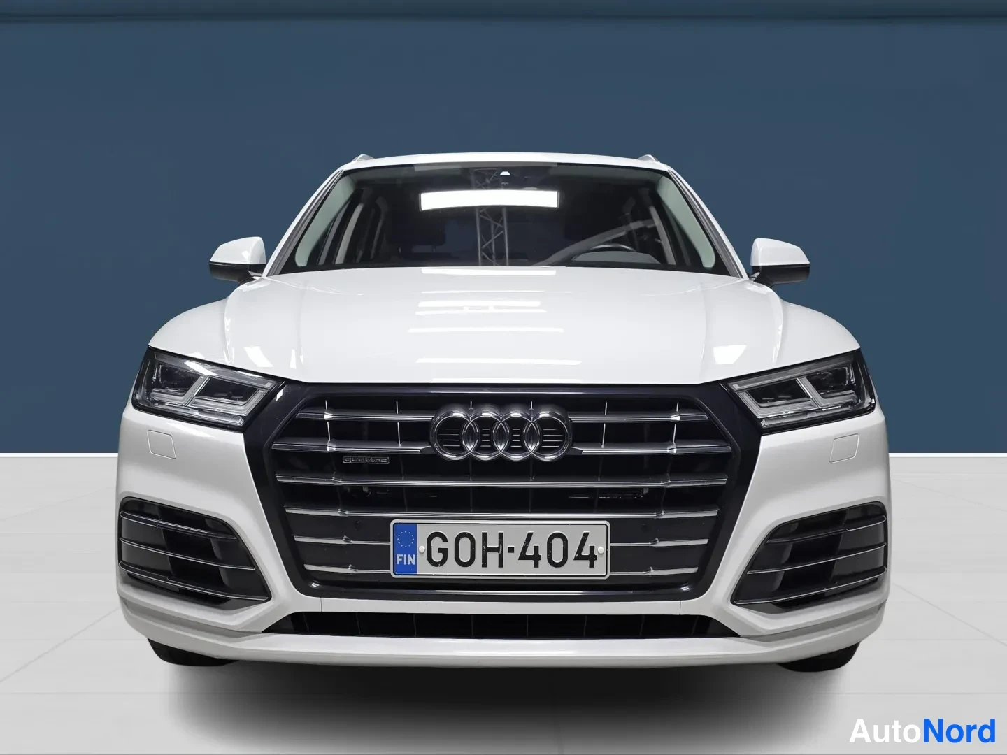 White Audi Q5 2020, photo 3