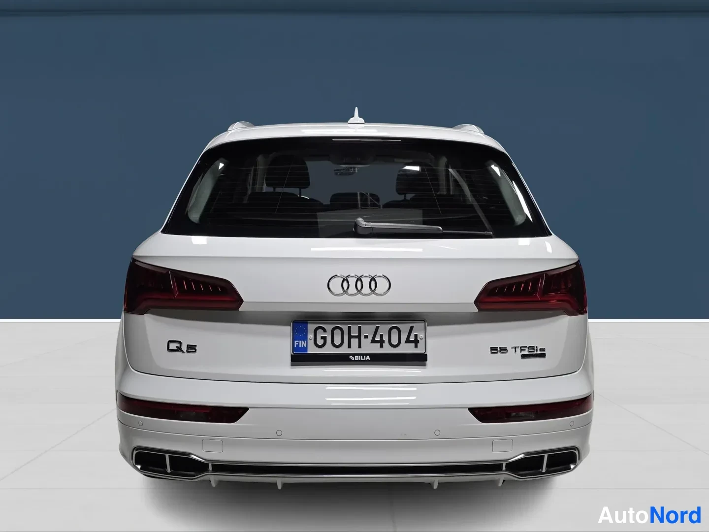 White Audi Q5 2020, photo 6