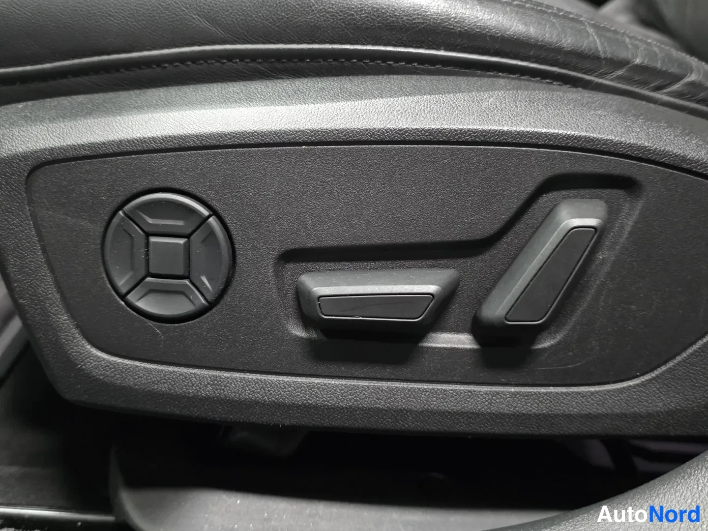 Musta Audi A6 2019, kuva 17
