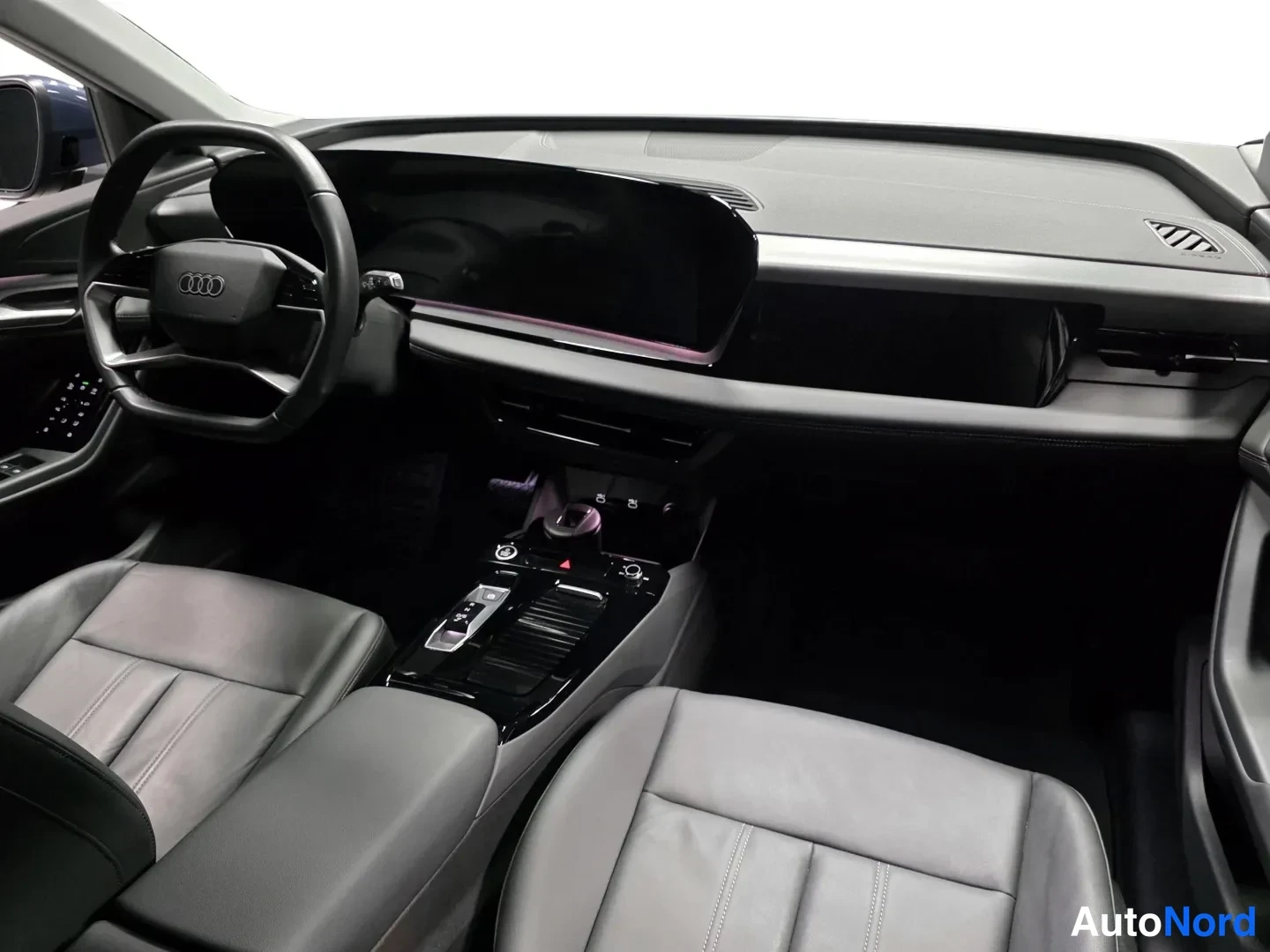 Sininen Audi Q6 e-tron 2025, kuva 16
