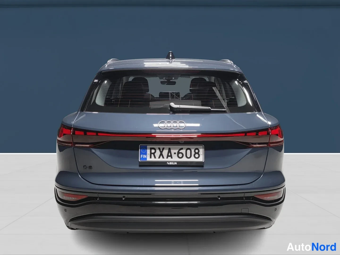 Sininen Audi Q6 e-tron 2025, takaa, kuva 6