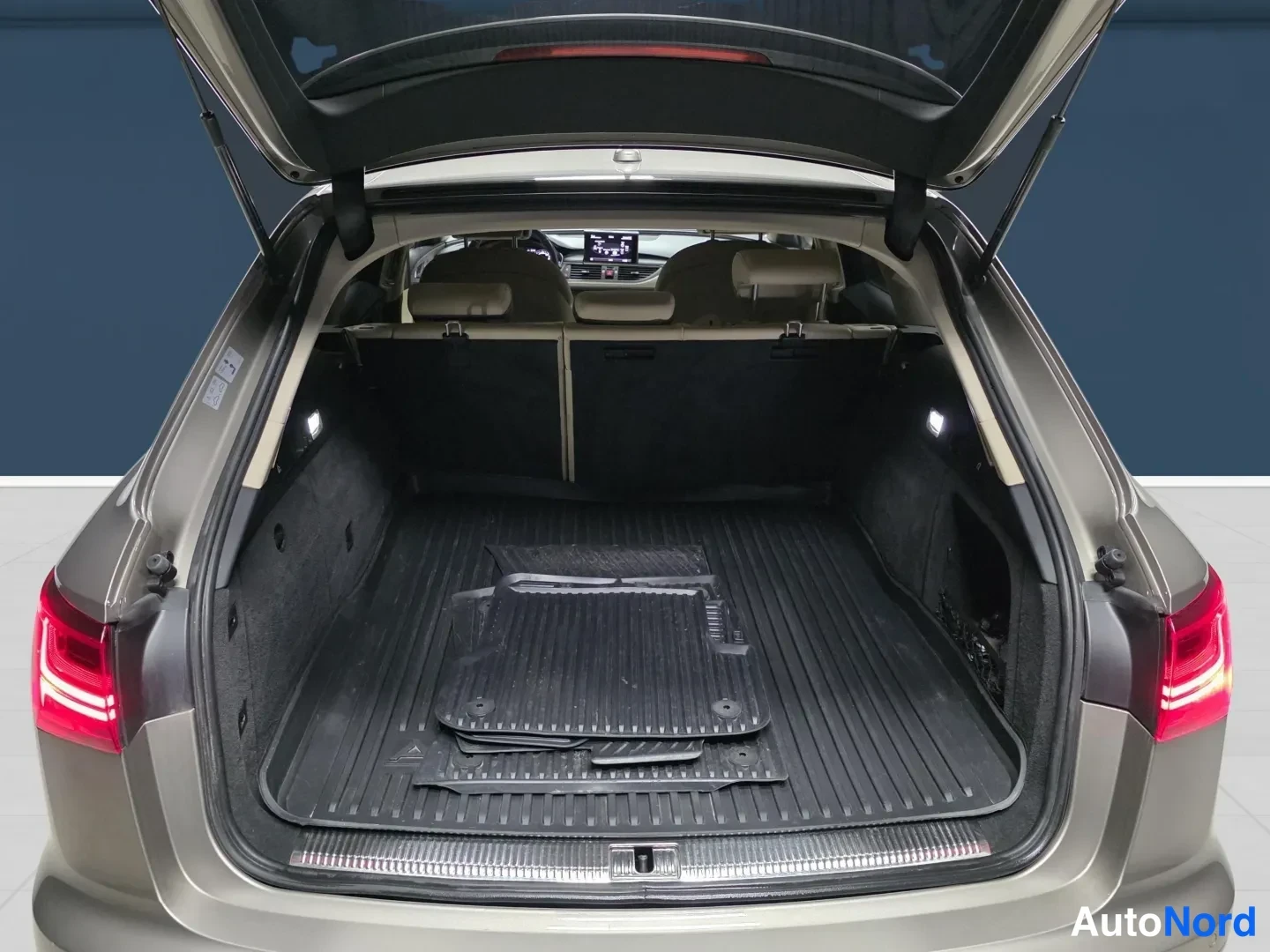 Beige Audi A6 Allroad Quattro 2018, rear, photo 6