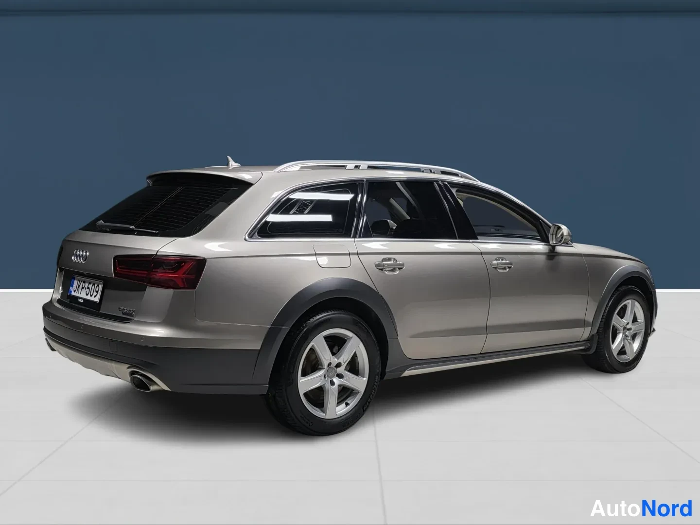 Beige Audi A6 Allroad Quattro 2018, rear three-quarter, photo 4