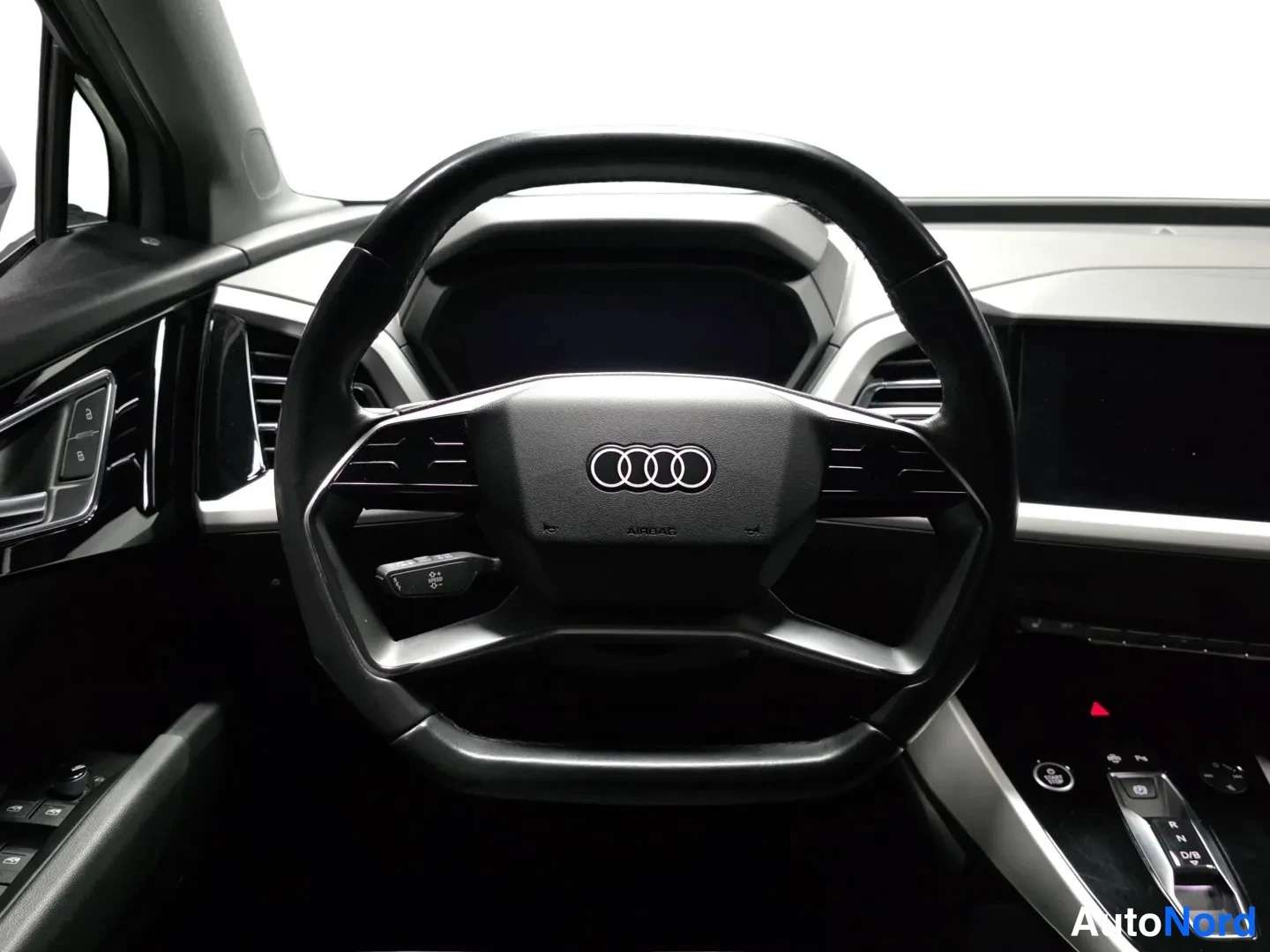 Grey Audi Q4 E-tron 2022, photo 13