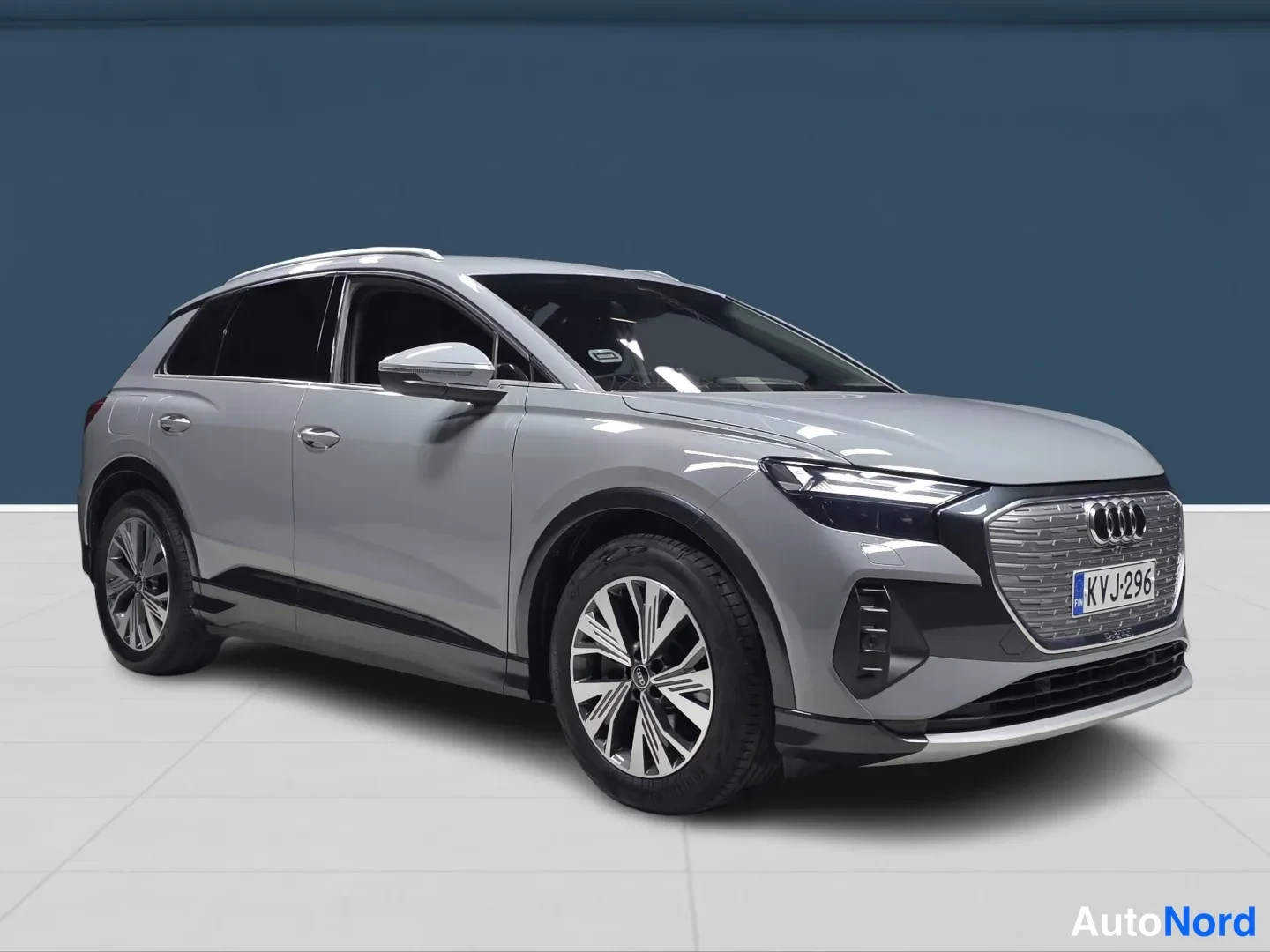 Grey Audi Q4 E-tron 2022, photo 2