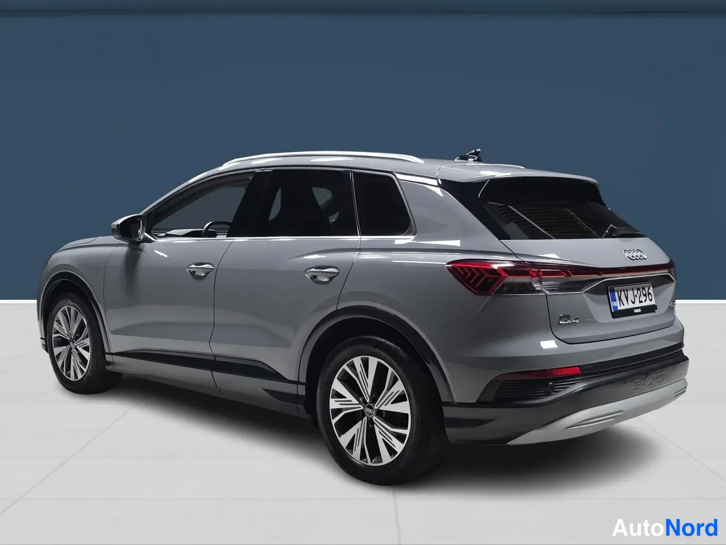 Grey Audi Q4 E-tron 2022, photo 5
