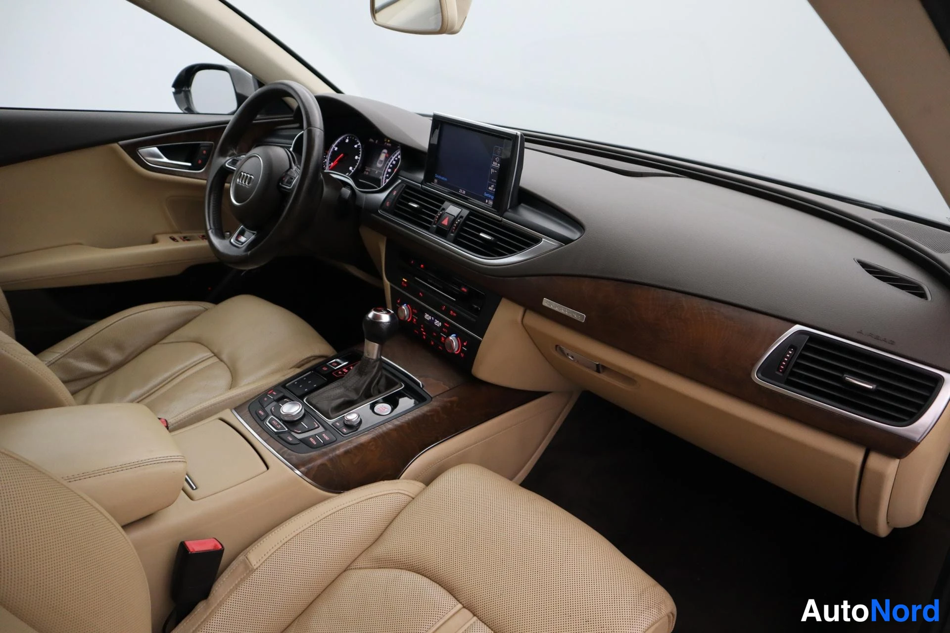 Musta Audi A7 2012, kuva 10