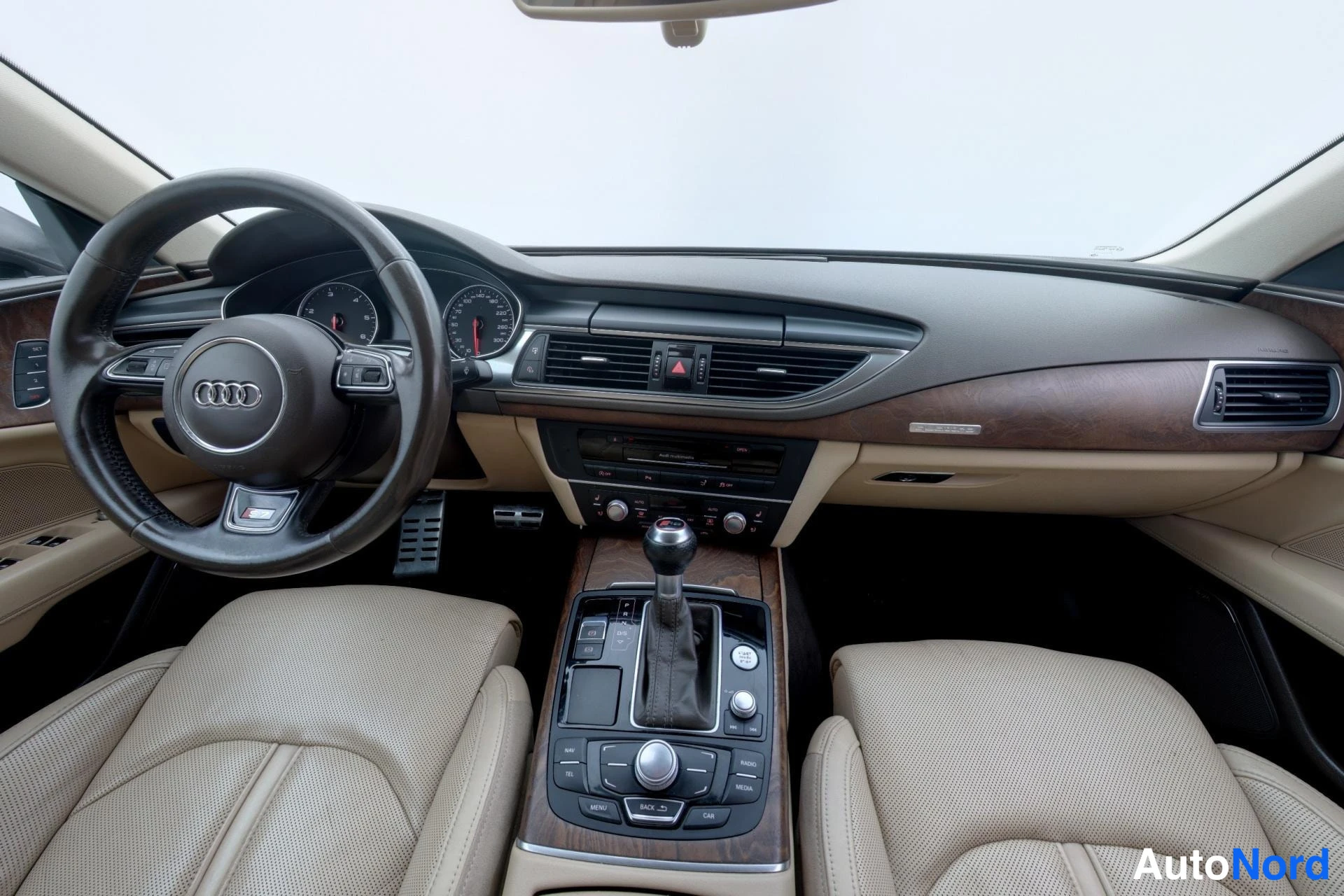 Musta Audi A7 2012, kuva 7