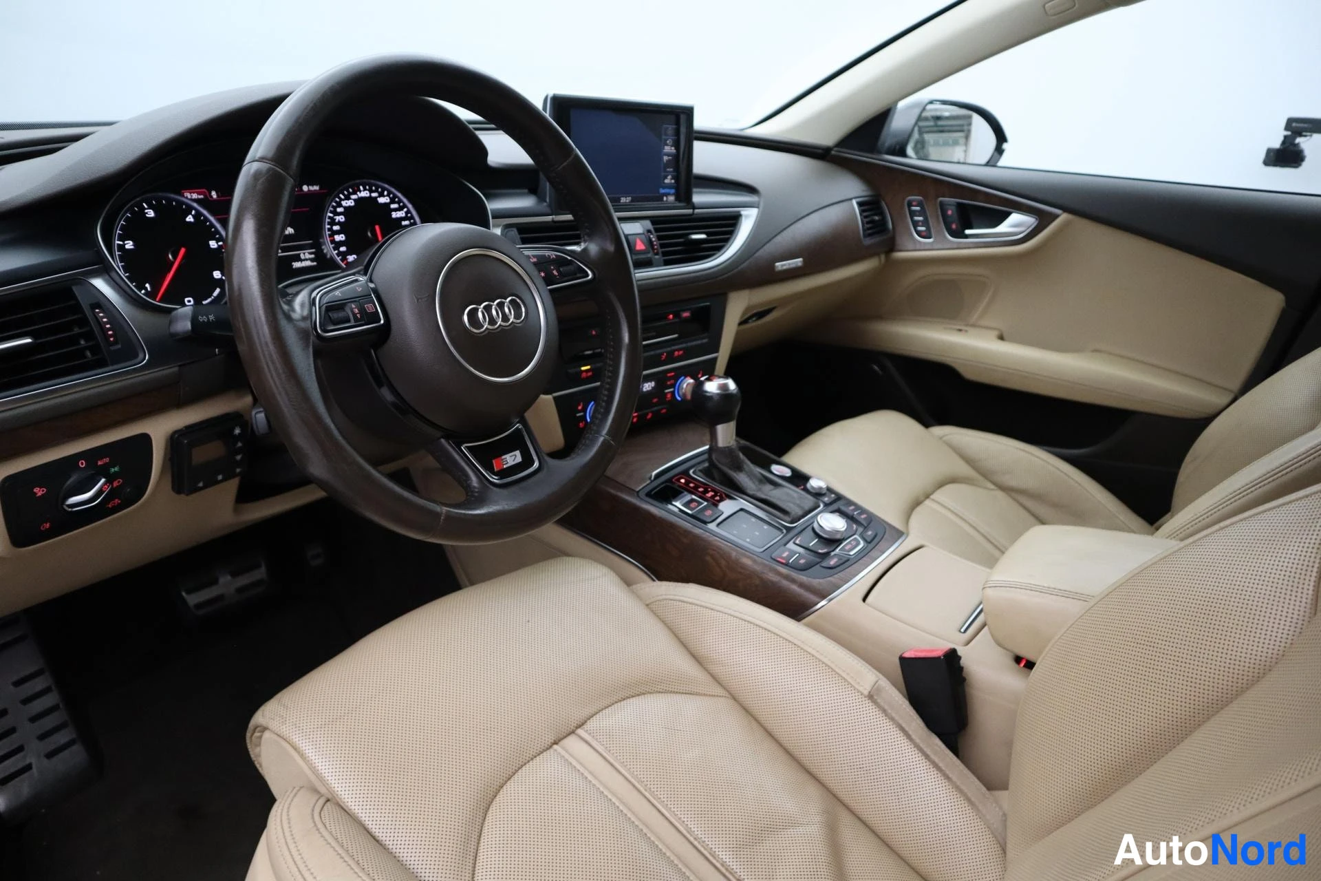 Musta Audi A7 2012, kuva 9