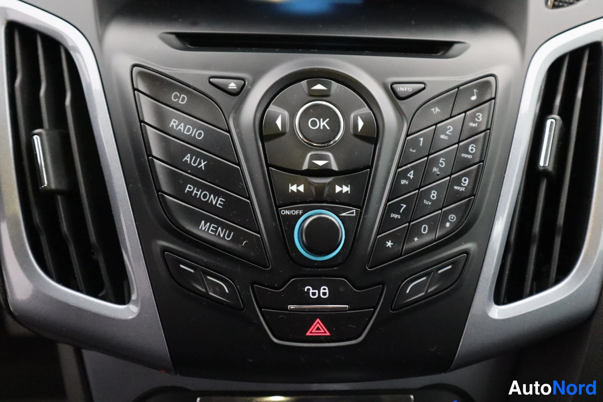 Harmaa Ford Focus 2013, kuva 16