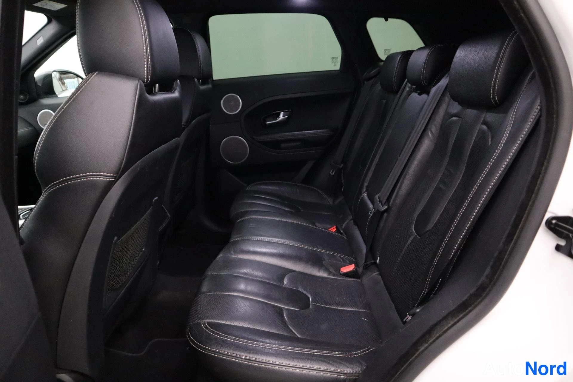 Valkoinen Land Rover Range Rover Evoque 2014, kuva 15