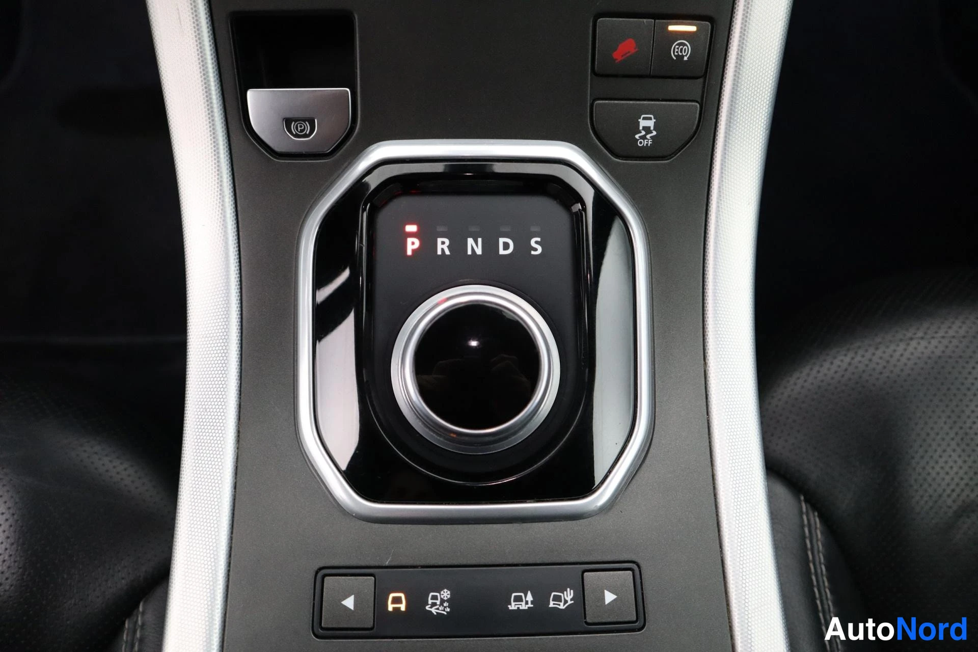 Valkoinen Land Rover Range Rover Evoque 2014, kuva 19