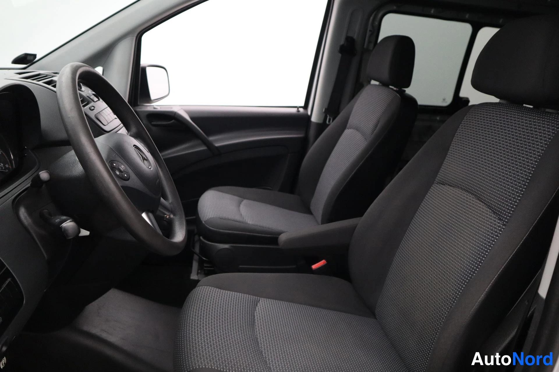 Hopea Mercedes-Benz Vito 2012, takaa, kuva 9