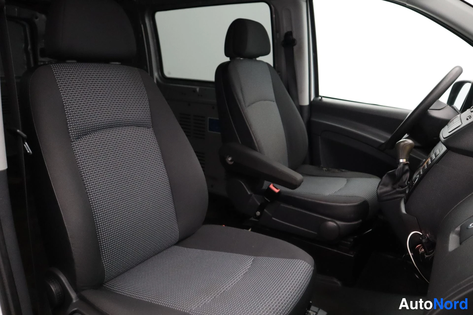 Hopea Mercedes-Benz Vito 2012, takaa, kuva 10
