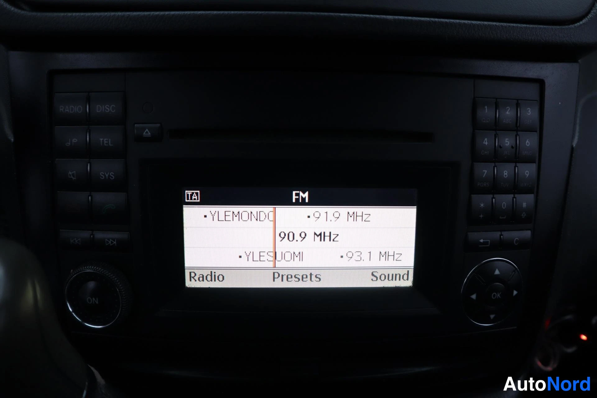 Hopea Mercedes-Benz Vito 2012, kuva 18