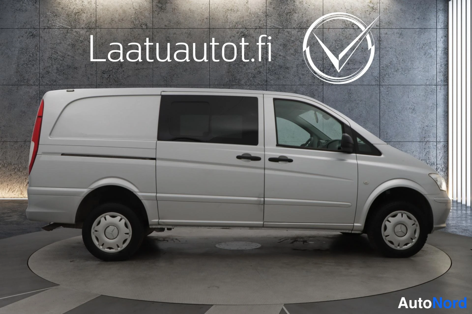 Hopea Mercedes-Benz Vito 2012, sivulta, kuva 6