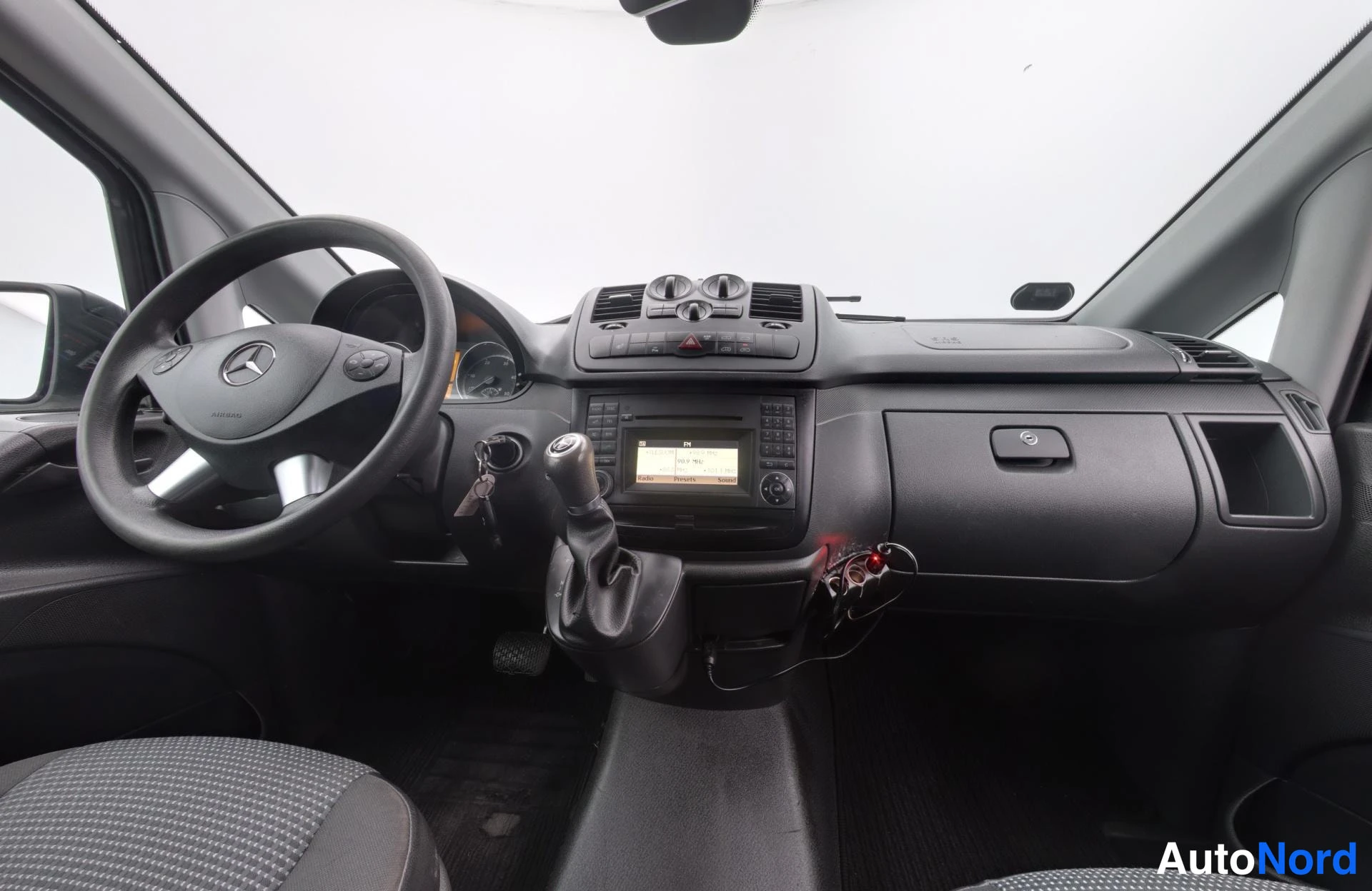 Hopea Mercedes-Benz Vito 2012, kuva 12
