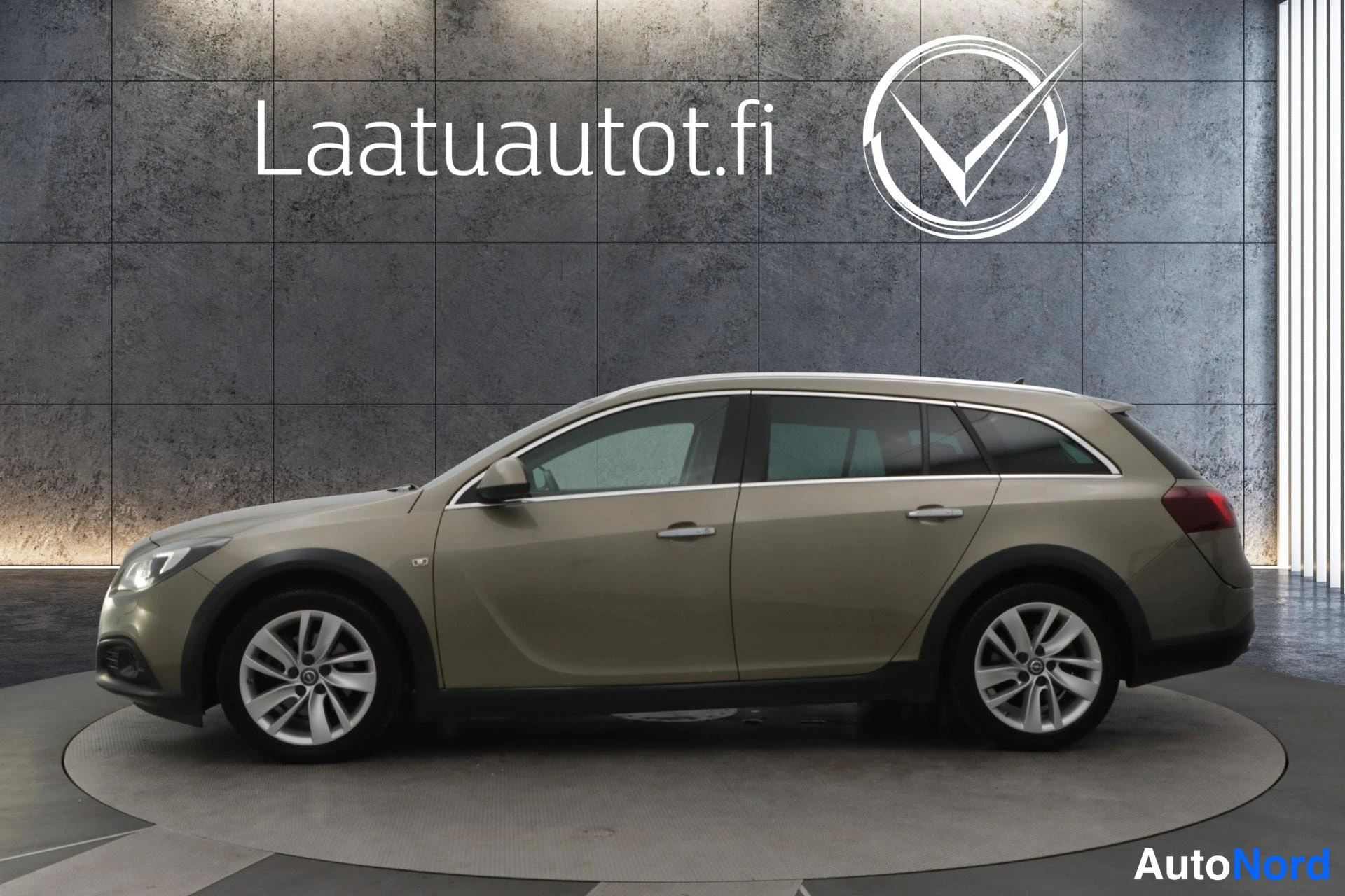 Ruskea Opel Insignia 2014, sivulta, kuva 8