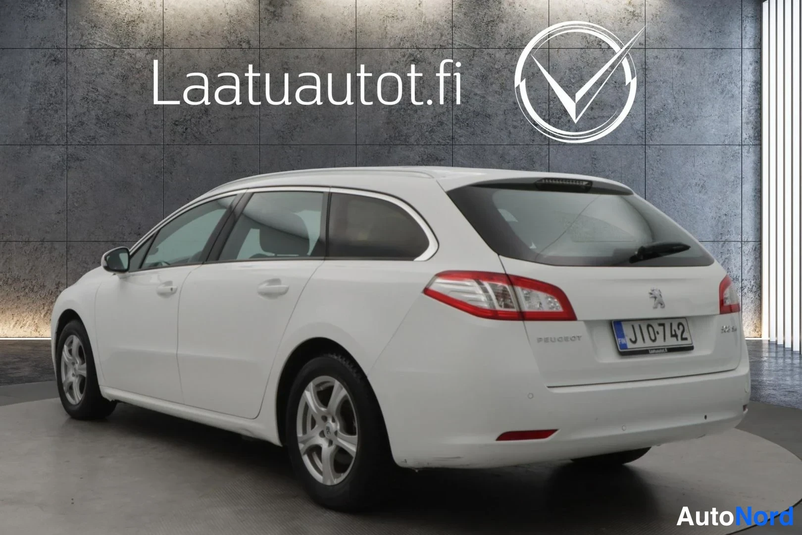 Valkoinen Peugeot 508 2011, takaviisto, kuva 5