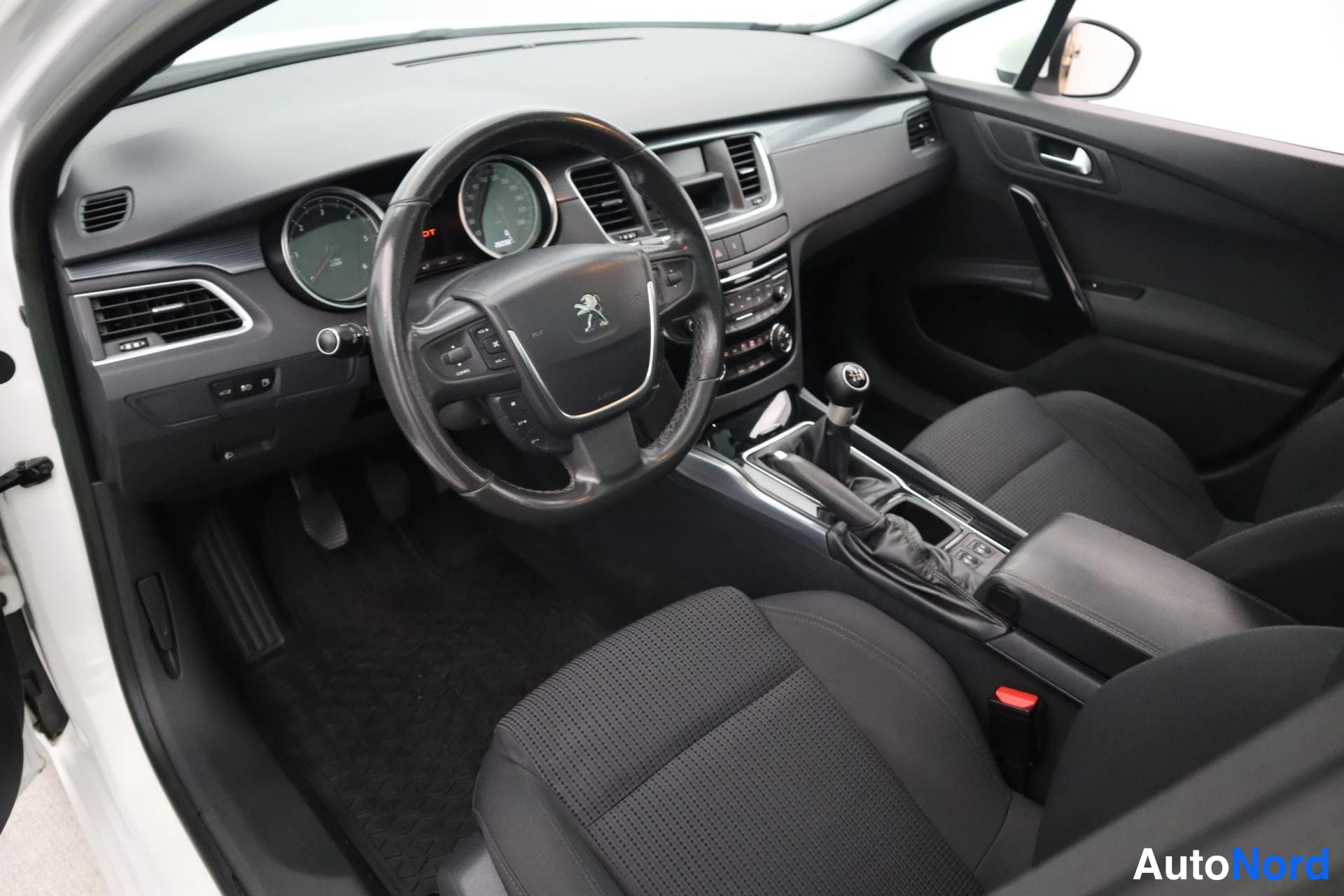 Valkoinen Peugeot 508 2011, kuva 9