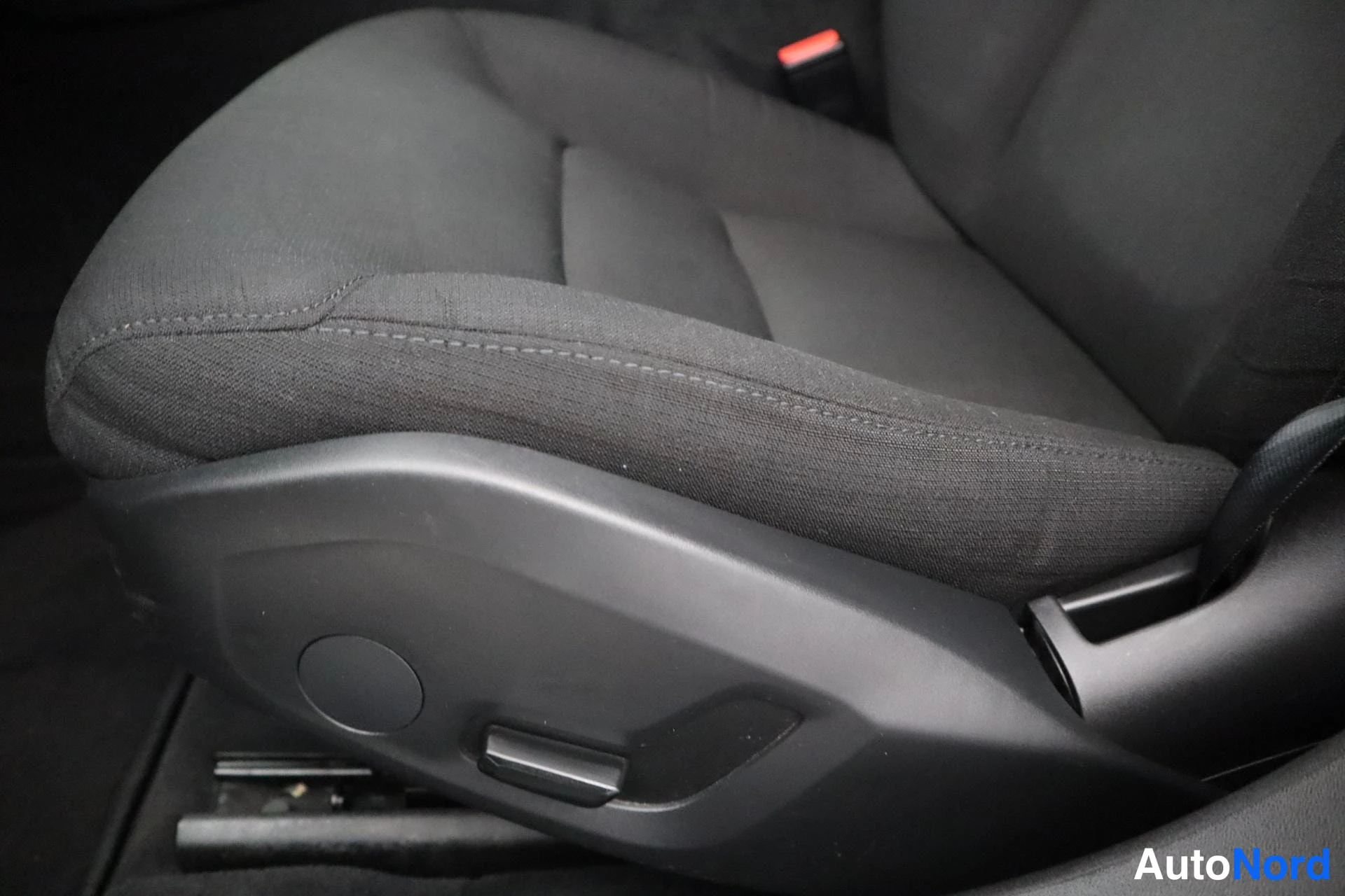 Musta Volvo V90 2018, kuva 16