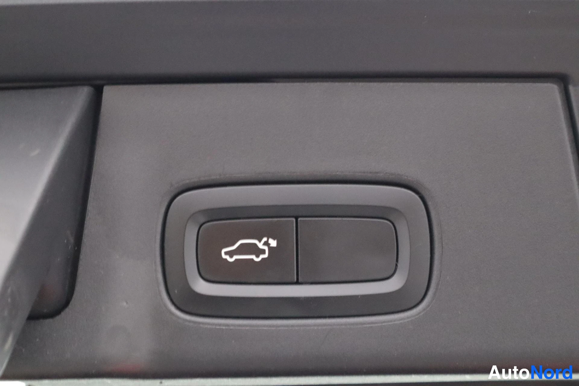 Musta Volvo V90 2018, kuva 30