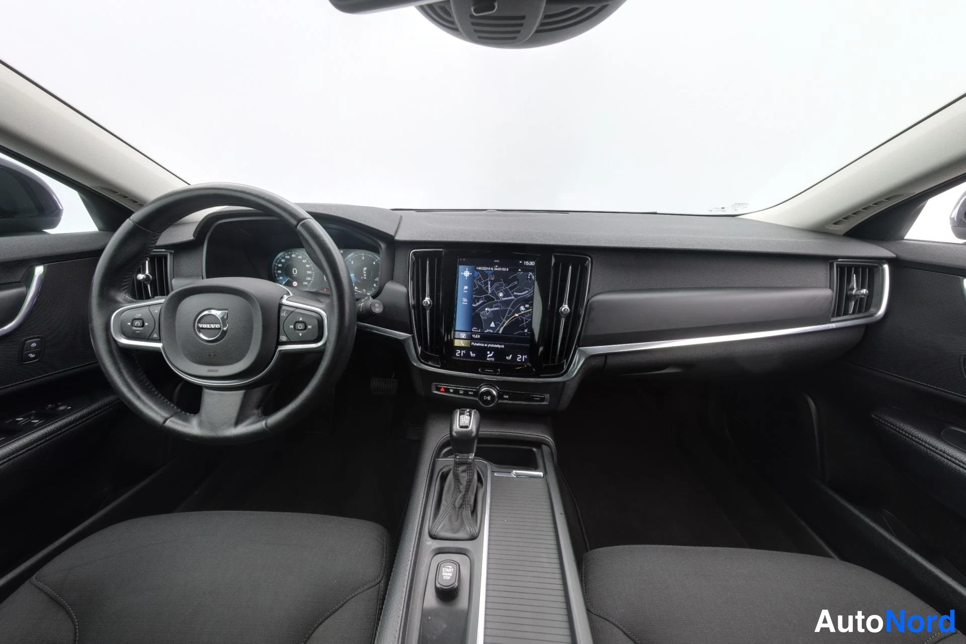 Musta Volvo V90 2018, kuva 8