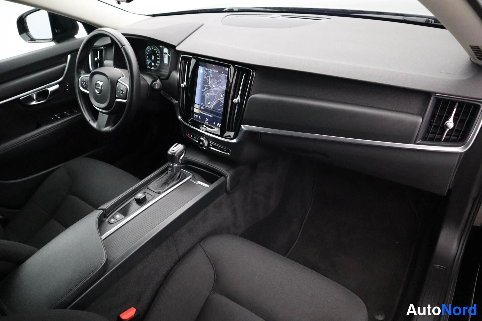 Musta Volvo V90 2018, kuva 10