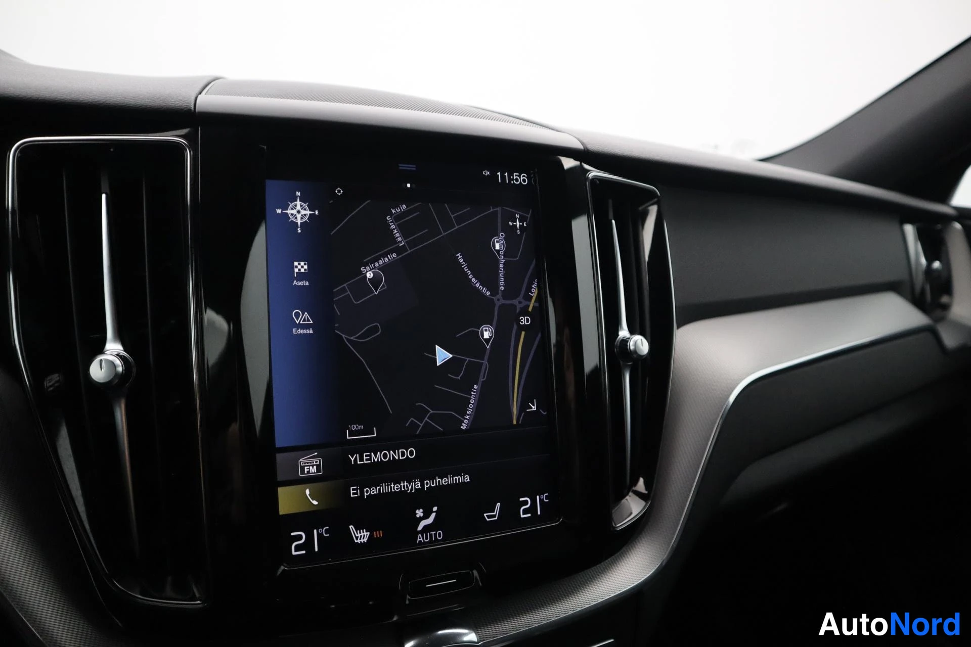 Oranssi Volvo XC60 2019, kuva 21
