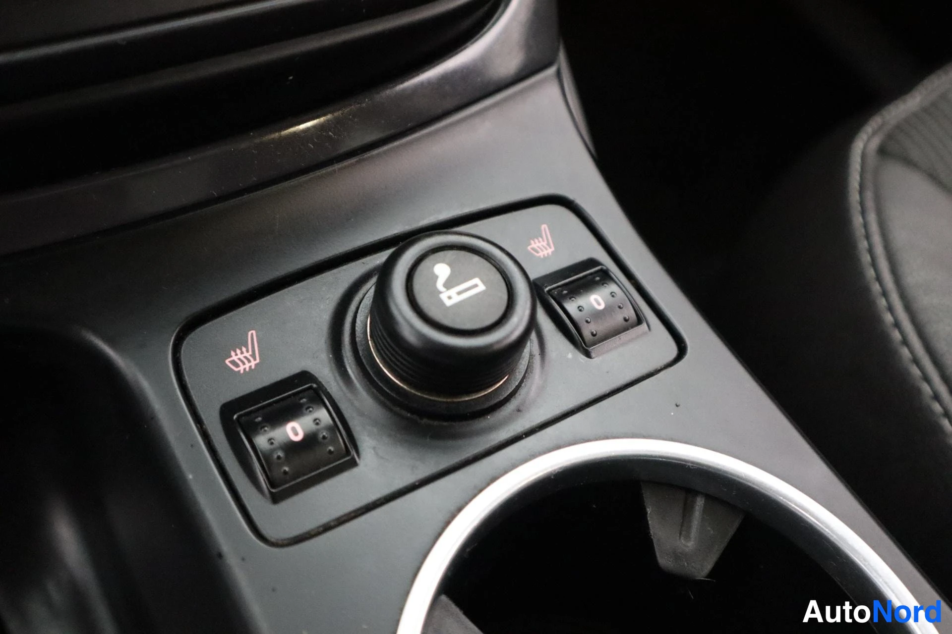 Valkoinen Ford Kuga 2014, kuva 23