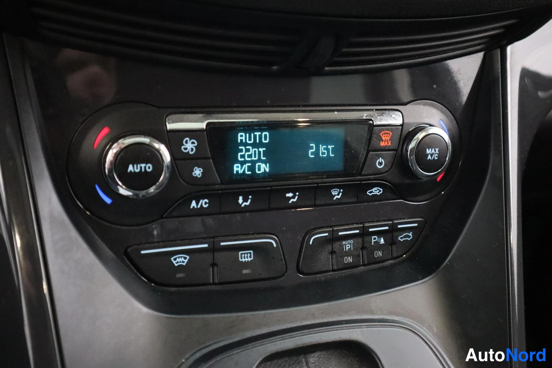 Valkoinen Ford Kuga 2014, kuva 25