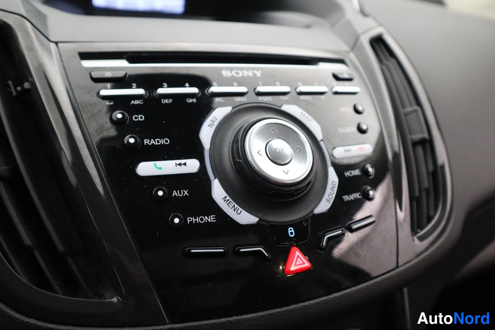 Valkoinen Ford Kuga 2014, kuva 26