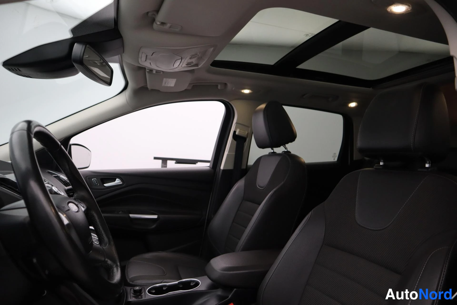 Valkoinen Ford Kuga 2014, kuva 12